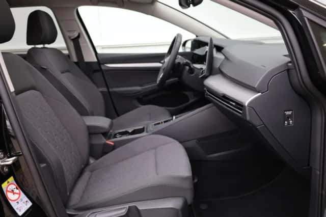 Volkswagen Golf (2025) thumbnail 16