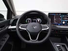 Volkswagen Golf (2025) thumbnail 21