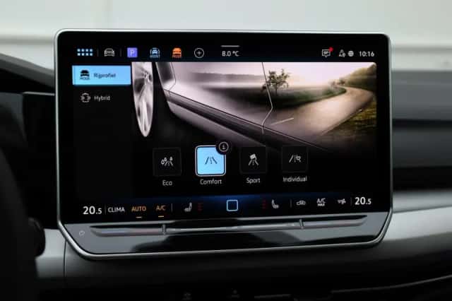 Volkswagen Golf (2025) thumbnail 35