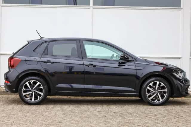 Volkswagen Polo (2022) thumbnail 3