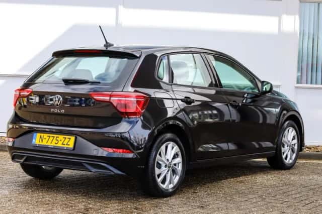 Volkswagen Polo (2022) thumbnail 2