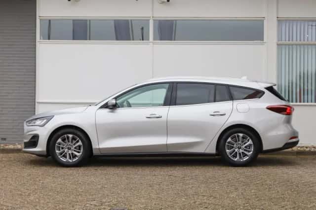 Ford Focus (2024) thumbnail 12
