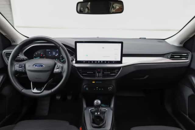 Ford Focus (2024) thumbnail 5