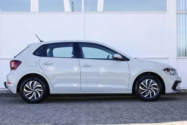Volkswagen Polo (2022) thumbnail 3