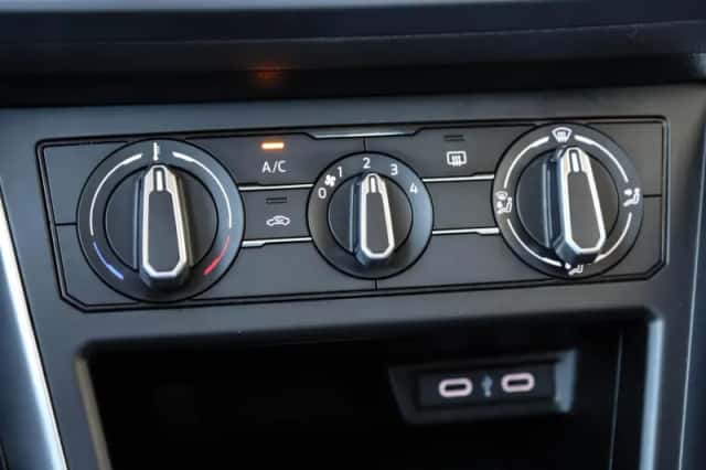 Volkswagen Polo (2022) thumbnail 34