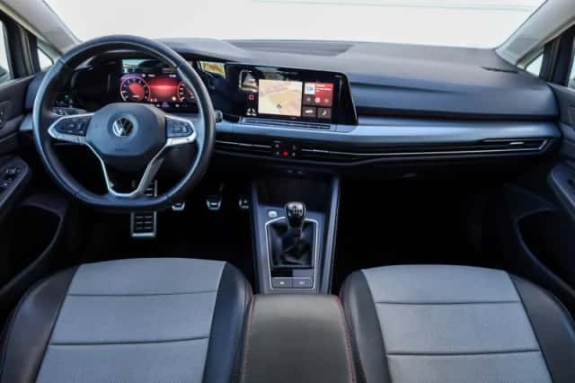 Volkswagen Golf (2021) thumbnail 5