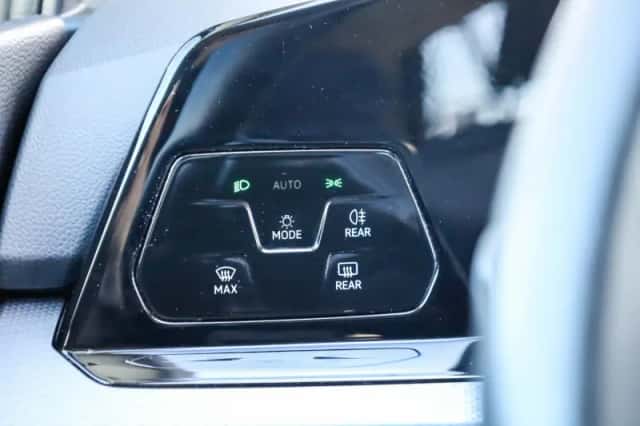 Volkswagen Golf (2021) thumbnail 42