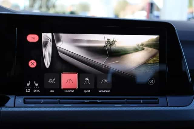 Volkswagen Golf (2021) thumbnail 44