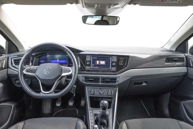 Volkswagen Polo (2022) thumbnail 4