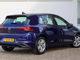 Volkswagen Golf (2022) thumbnail 2