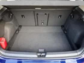 Volkswagen Golf (2022) thumbnail 18