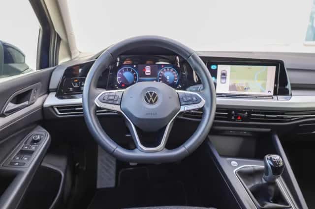 Volkswagen Golf (2022) thumbnail 21