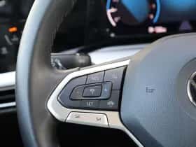 Volkswagen Golf (2022) thumbnail 23