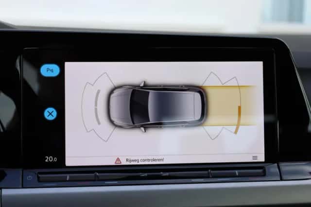 Volkswagen Golf (2022) thumbnail 27