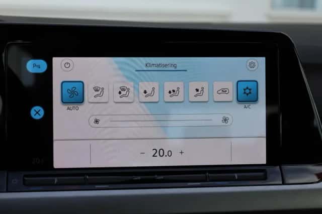 Volkswagen Golf (2022) thumbnail 28