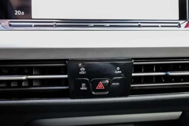 Volkswagen Golf (2022) thumbnail 29