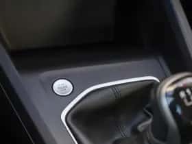 Volkswagen Golf (2022) thumbnail 30