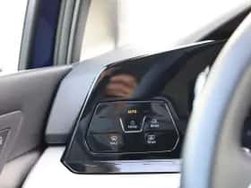 Volkswagen Golf (2022) thumbnail 35