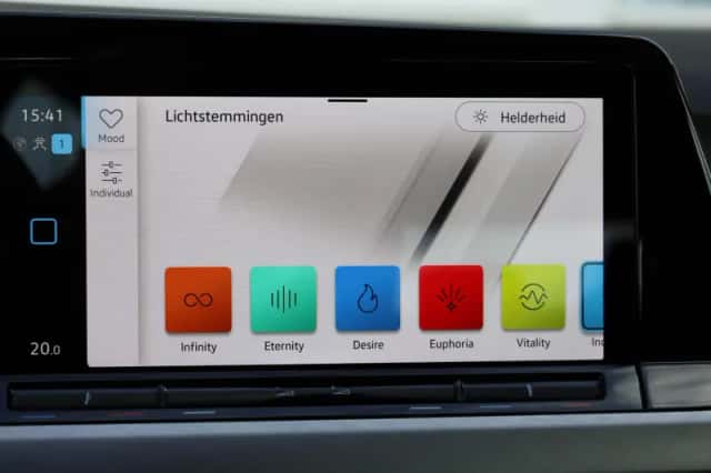 Volkswagen Golf (2022) thumbnail 39