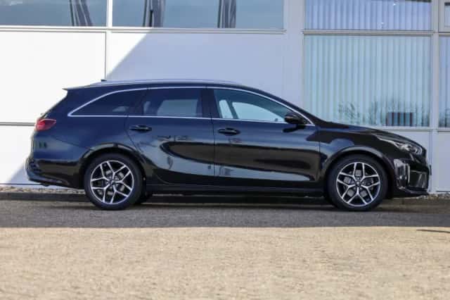 Kia Ceed Sportswagon (2021) thumbnail 3