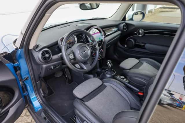 MINI Mini (2023) thumbnail 19