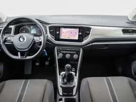 Volkswagen T-Roc (2021) thumbnail 5