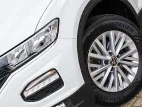 Volkswagen T-Roc (2021) thumbnail 44