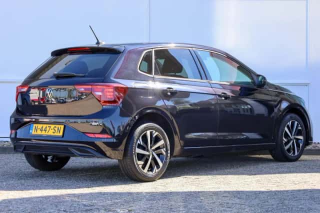 Volkswagen Polo (2022) thumbnail 2