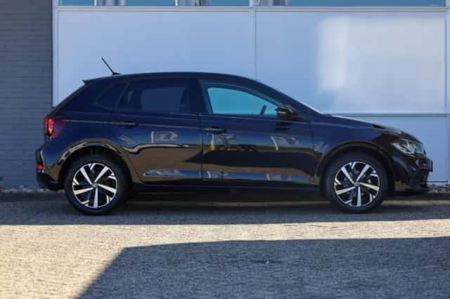 Volkswagen Polo (2022) thumbnail 3