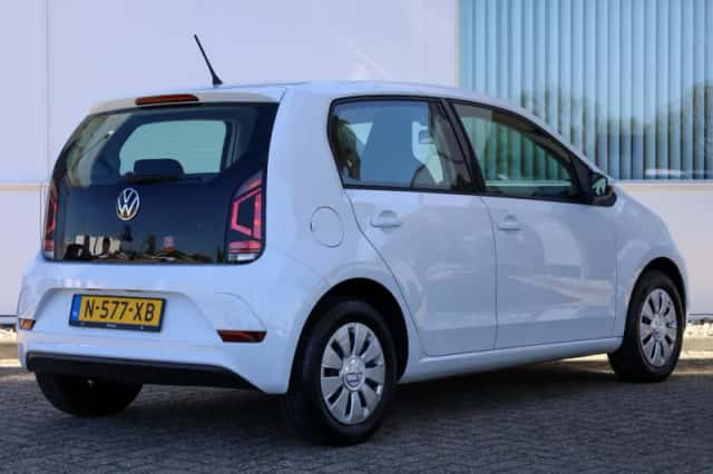 Volkswagen Up! (2021) thumbnail 2