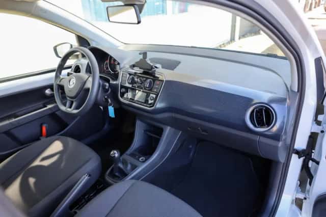 Volkswagen Up! (2021) thumbnail 13
