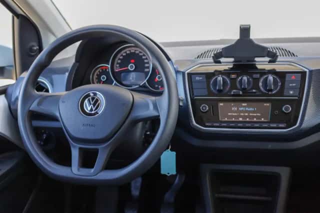 Volkswagen Up! (2021) thumbnail 22