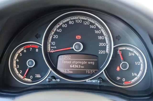 Volkswagen Up! (2021) thumbnail 23