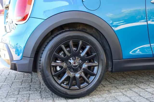 MINI Mini (2023) thumbnail 16