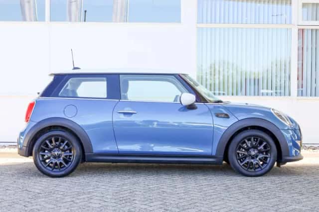 MINI Mini (2023) thumbnail 3