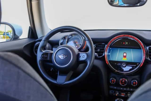 MINI Mini (2023) thumbnail 5