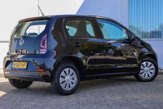 Volkswagen Up! (2020) thumbnail 2