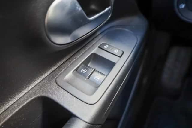 Volkswagen Up! (2020) thumbnail 20