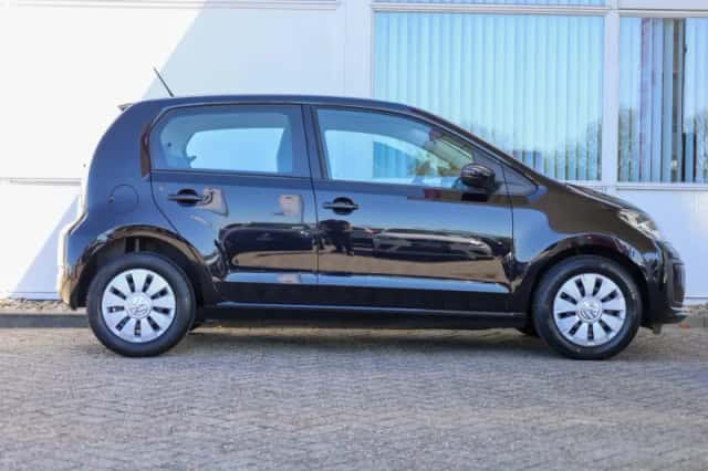 Volkswagen Up! (2020) thumbnail 3