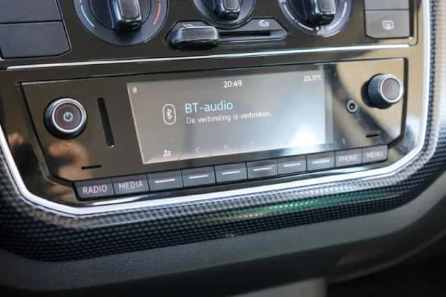 Volkswagen Up! (2020) thumbnail 26