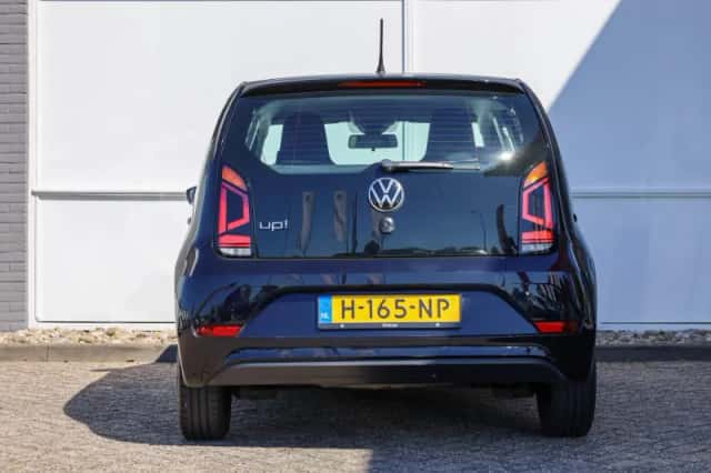 Volkswagen Up! (2020) thumbnail 10