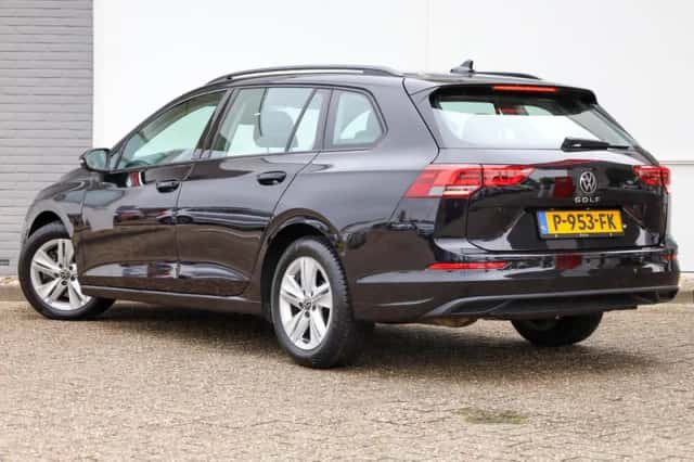 Volkswagen Golf (2022) thumbnail 11