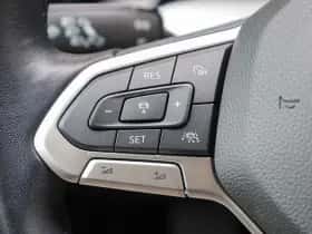 Volkswagen Golf (2022) thumbnail 23