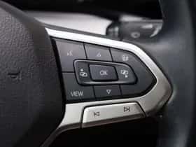 Volkswagen Golf (2022) thumbnail 24