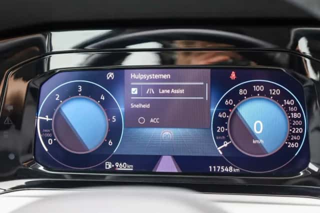 Volkswagen Golf (2022) thumbnail 34