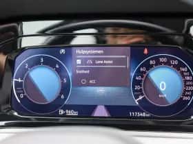Volkswagen Golf (2022) thumbnail 34