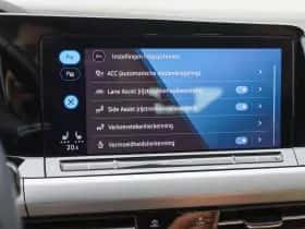 Volkswagen Golf (2022) thumbnail 39