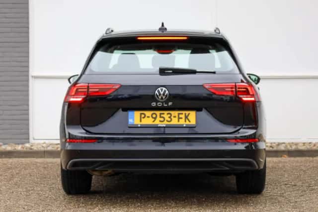 Volkswagen Golf (2022) thumbnail 10