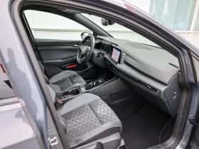 Volkswagen Golf (2023) thumbnail 14