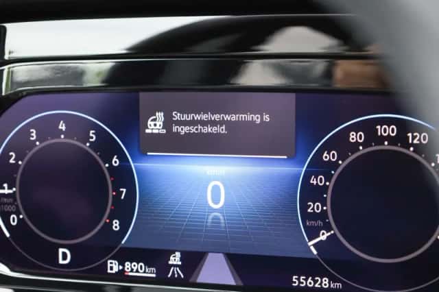 Volkswagen Golf (2023) thumbnail 36